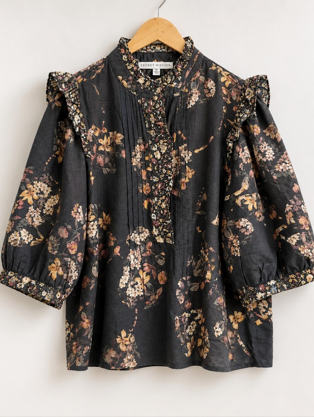 Secret Mission Grey Charcoal Floral Ruffle Trim Blouse M NWOT
